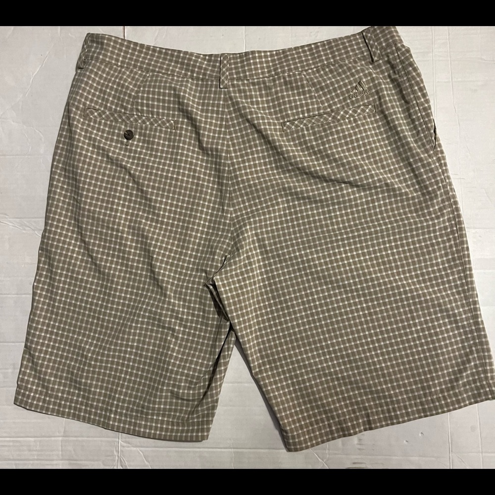 Adidas Golf Shorts Mens Size 38 Golfer Tan Beige Checks Plaid Polyester.